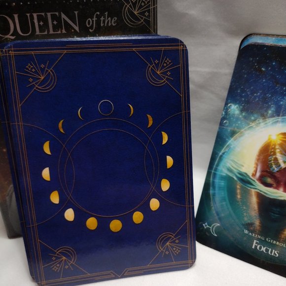 Queen of the Moon Oracle: Guidance through Lunar and Seasonal Energies - Picture 2 of 8